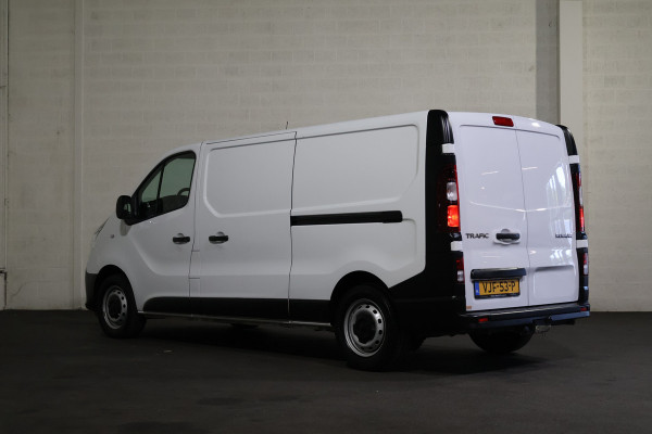 Renault Trafic 2.0 dCi 120pk L2 H1 2x Schuifdeur Airco Navigatie Trekhaak