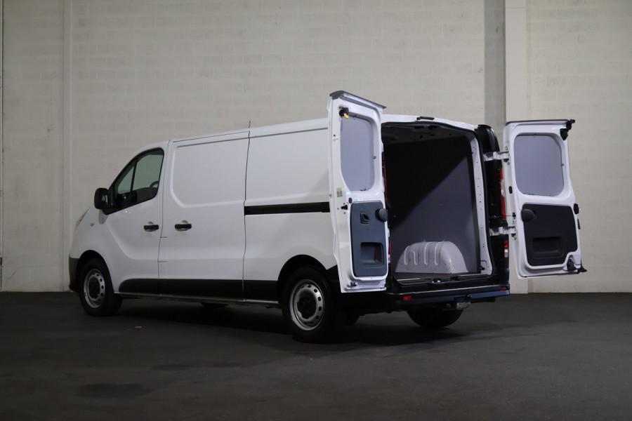 Renault Trafic 2.0 dCi 120pk L2 H1 2x Schuifdeur Airco Navigatie Trekhaak