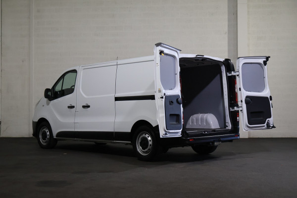 Renault Trafic 2.0 dCi 120pk L2 H1 2x Schuifdeur Airco Navigatie Trekhaak