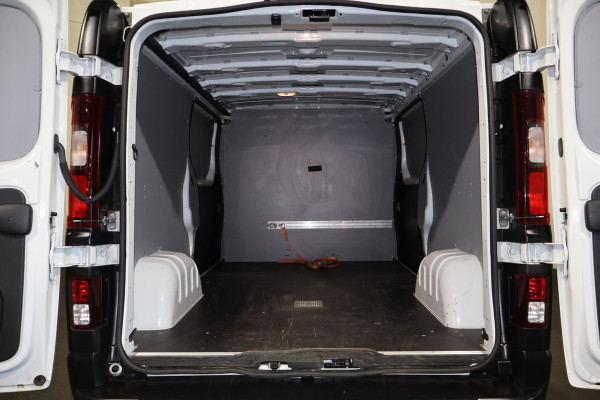 Renault Trafic 2.0 dCi 120pk L2 H1 2x Schuifdeur Airco Navigatie Trekhaak