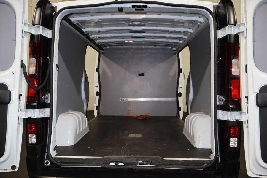 Renault Trafic 2.0 dCi 120pk L2 H1 2x Schuifdeur Airco Navigatie Trekhaak