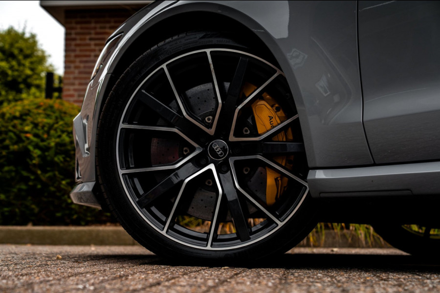 Audi RS6 Avant 4.0 TFSI Quattro Performance Pro Line Plus Keramisch Pano Carbon B&O 360 Camera 21'' WF