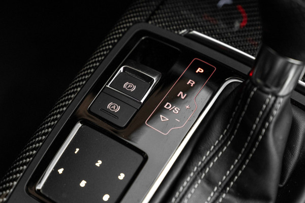 Audi RS6 Avant 4.0 TFSI Quattro Performance Pro Line Plus Keramisch Pano Carbon B&O 360 Camera 21'' WF