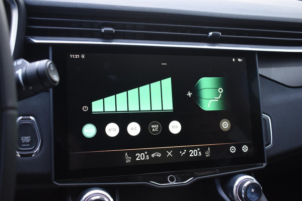 Lynk & Co 01 262PK Automaat / 360 Camera / Adaptieve cruise control / Glazen schuif-kanteldak / Elektrische stoelen met geheugenfunctie / Stoelverwarming / Elektrische achterklep / Climate control / Parkeersensoren V+A / 20"velgen / Keyless entry /