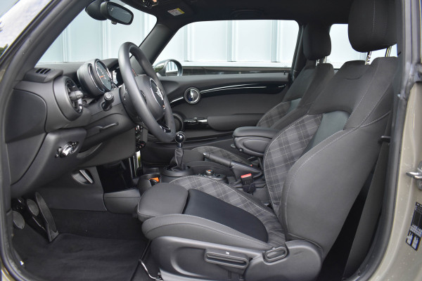 MINI 3-deurs 1.5 Cooper Chili | Xenon | Carplay | Navi | Sportstoelen