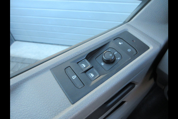 Volkswagen Transporter 2.0 tdi, L1, Airco, 3-Zits, Cruisecontrol, Imperaal, PDC.