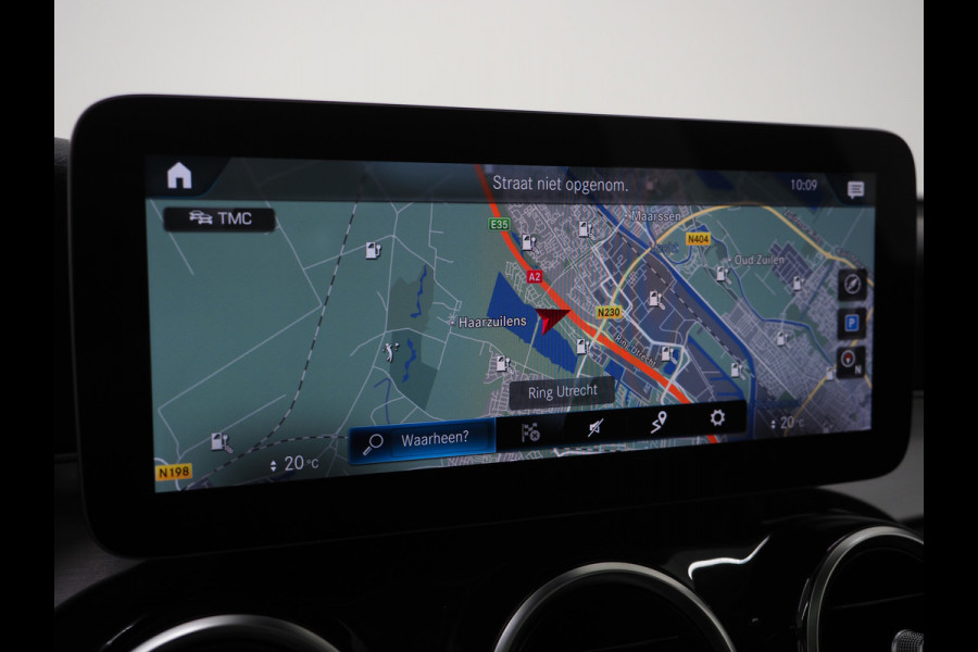Mercedes-Benz GLC 300e 4MATIC Premium Plus | Panoramadak | Trekhaak | Massage | Leder | Stoelkoeling | Sfeerlicht | Carplay