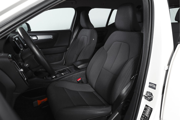 Volvo XC40 1.5 T3 Business Pro 164 PK | Elek. Trekhaak | Dig. Cockpit | Adapt. Cruise | PDC | NAV + App. Connect | ECC | Elek. Klep | LM 18" |