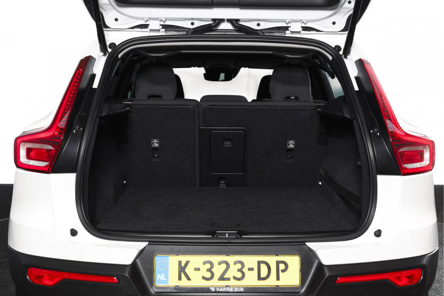 Volvo XC40 1.5 T3 Business Pro 164 PK | Elek. Trekhaak | Dig. Cockpit | Adapt. Cruise | PDC | NAV + App. Connect | ECC | Elek. Klep | LM 18" |