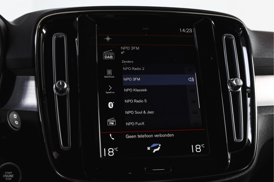 Volvo XC40 1.5 T3 Business Pro 164 PK | Elek. Trekhaak | Dig. Cockpit | Adapt. Cruise | PDC | NAV + App. Connect | ECC | Elek. Klep | LM 18" |