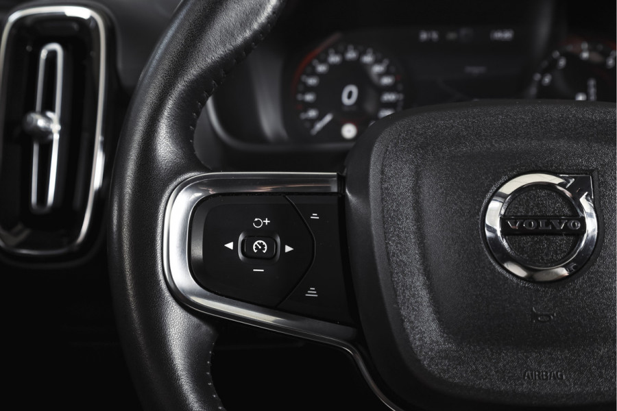 Volvo XC40 1.5 T3 Business Pro 164 PK | Elek. Trekhaak | Dig. Cockpit | Adapt. Cruise | PDC | NAV + App. Connect | ECC | Elek. Klep | LM 18" |