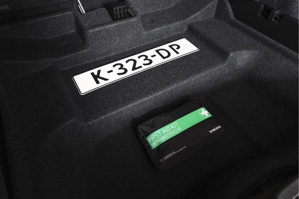 Volvo XC40 1.5 T3 Business Pro 164 PK | Elek. Trekhaak | Dig. Cockpit | Adapt. Cruise | PDC | NAV + App. Connect | ECC | Elek. Klep | LM 18" |