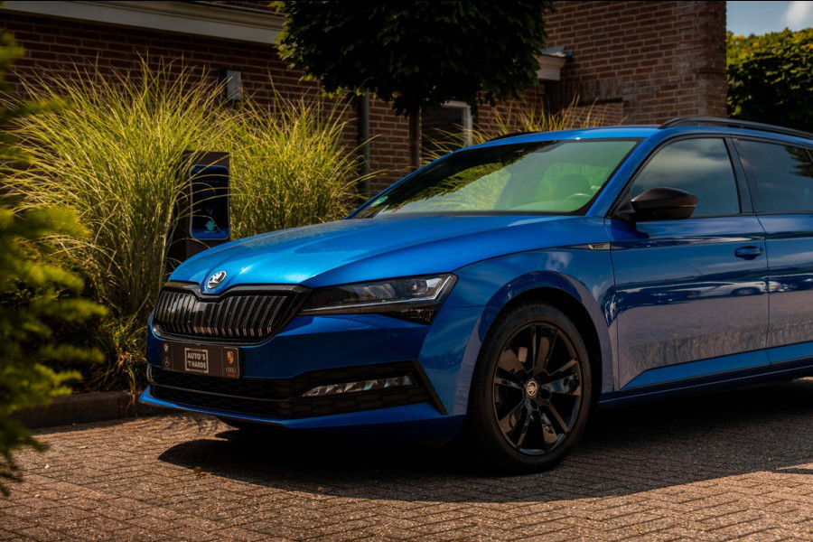 Škoda Superb Combi 1.4 TSI iV Sportline Business 218 PK Elek.Trekhaak Keyless ACC Camera 18''