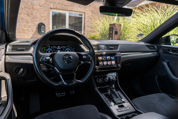 Škoda Superb Combi 1.4 TSI iV Sportline Business 218 PK Elek.Trekhaak Keyless ACC Camera 18''