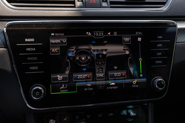 Škoda Superb Combi 1.4 TSI iV Sportline Business 218 PK Elek.Trekhaak Keyless ACC Camera 18''