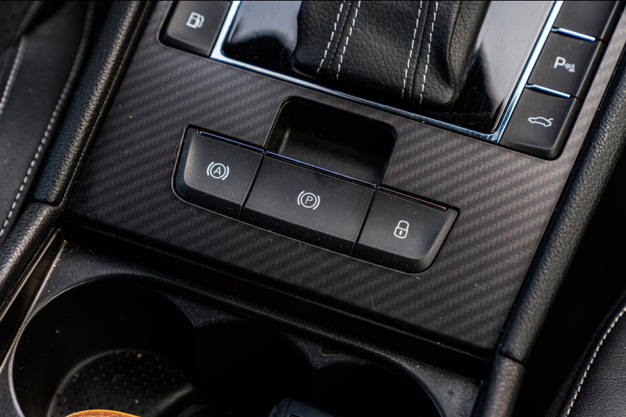 Škoda Superb Combi 1.4 TSI iV Sportline Business 218 PK Elek.Trekhaak Keyless ACC Camera 18''