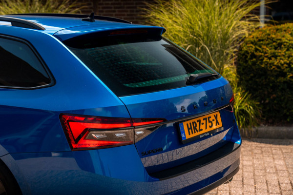 Škoda Superb Combi 1.4 TSI iV Sportline Business 218 PK Elek.Trekhaak Keyless ACC Camera 18''