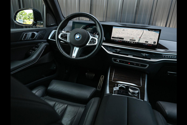 BMW X5 xDrive50e M-Sport Pro | Panoramadak | NL-Auto | Dealer Onderhouden | 360 Camera | Active Cruise | HUD | Harman/Kardon | Stoelverwarming + Ventilatie | Luchtvering | BMW Gesture Control | Memory Seats |