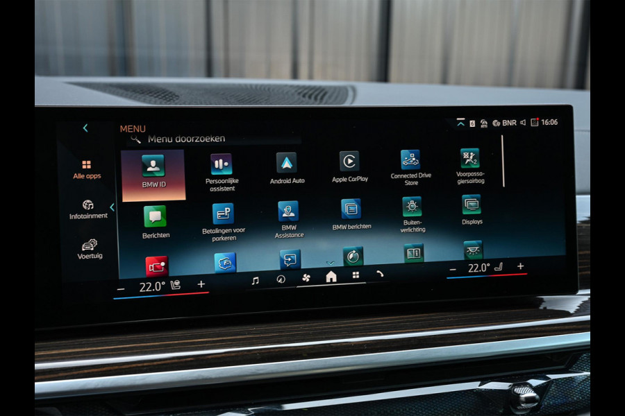 BMW X5 xDrive50e M-Sport Pro | Panoramadak | NL-Auto | Dealer Onderhouden | 360 Camera | Active Cruise | HUD | Harman/Kardon | Stoelverwarming + Ventilatie | Luchtvering | BMW Gesture Control | Memory Seats |