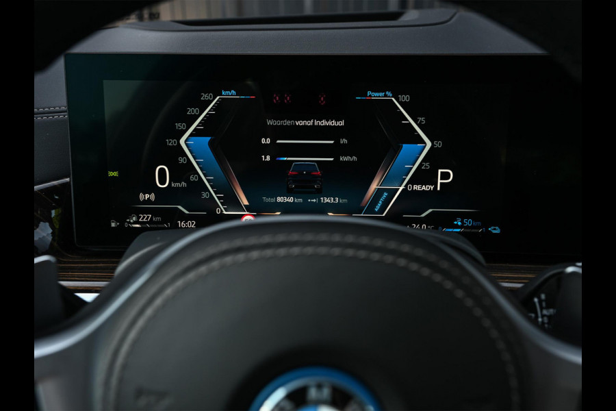 BMW X5 xDrive50e M-Sport Pro | Panoramadak | NL-Auto | Dealer Onderhouden | 360 Camera | Active Cruise | HUD | Harman/Kardon | Stoelverwarming + Ventilatie | Luchtvering | BMW Gesture Control | Memory Seats |