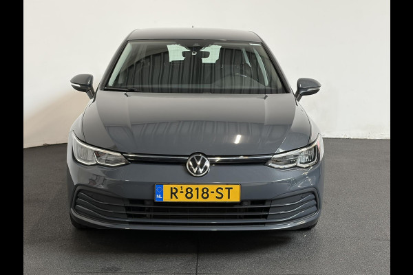 Volkswagen Golf 1.0 eTSI 110pk Automaat Life Climate control LED Lane Assist App Connect Cruise Control Climatronic Lichtmetalen Velgen Velgen Winterpakket