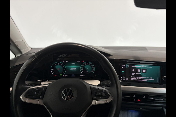 Volkswagen Golf 1.0 eTSI 110pk Automaat Life Climate control LED Lane Assist App Connect Cruise Control Climatronic Lichtmetalen Velgen Velgen Winterpakket
