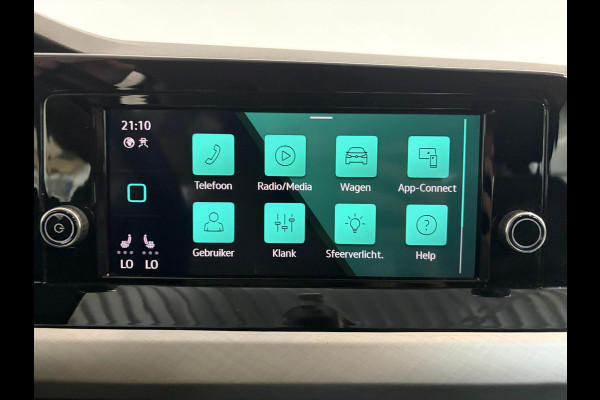 Volkswagen Golf 1.0 eTSI 110pk Automaat Life Climate control LED Lane Assist App Connect Cruise Control Climatronic Lichtmetalen Velgen Velgen Winterpakket