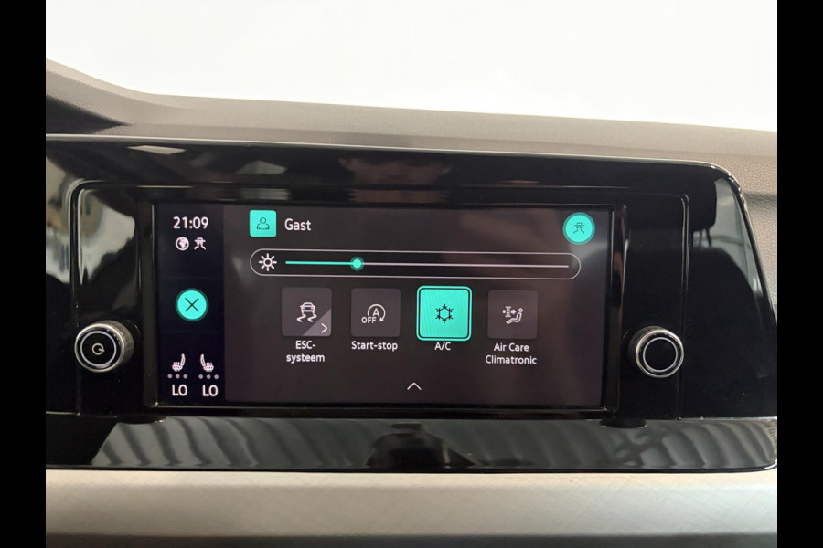 Volkswagen Golf 1.0 eTSI 110pk Automaat Life Climate control LED Lane Assist App Connect Cruise Control Climatronic Lichtmetalen Velgen Velgen Winterpakket