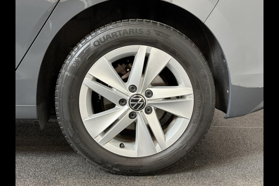 Volkswagen Golf 1.0 eTSI 110pk Automaat Life Climate control LED Lane Assist App Connect Cruise Control Climatronic Lichtmetalen Velgen Velgen Winterpakket