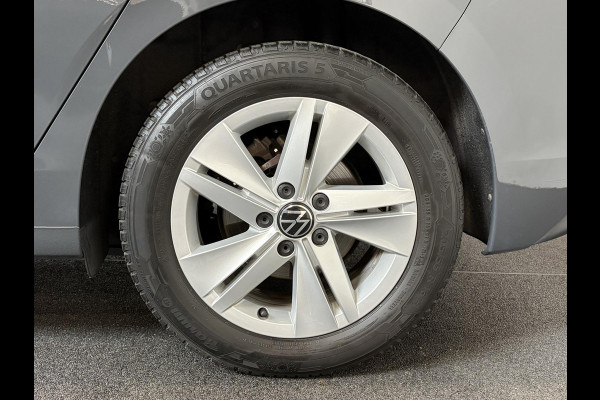 Volkswagen Golf 1.0 eTSI 110pk Automaat Life Climate control LED Lane Assist App Connect Cruise Control Climatronic Lichtmetalen Velgen Velgen Winterpakket