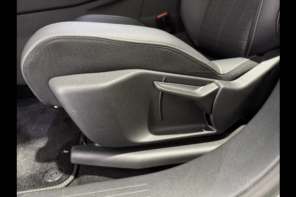Peugeot E-3008 Allure 73 kWh | Apple Carplay/Android Auto | Camera