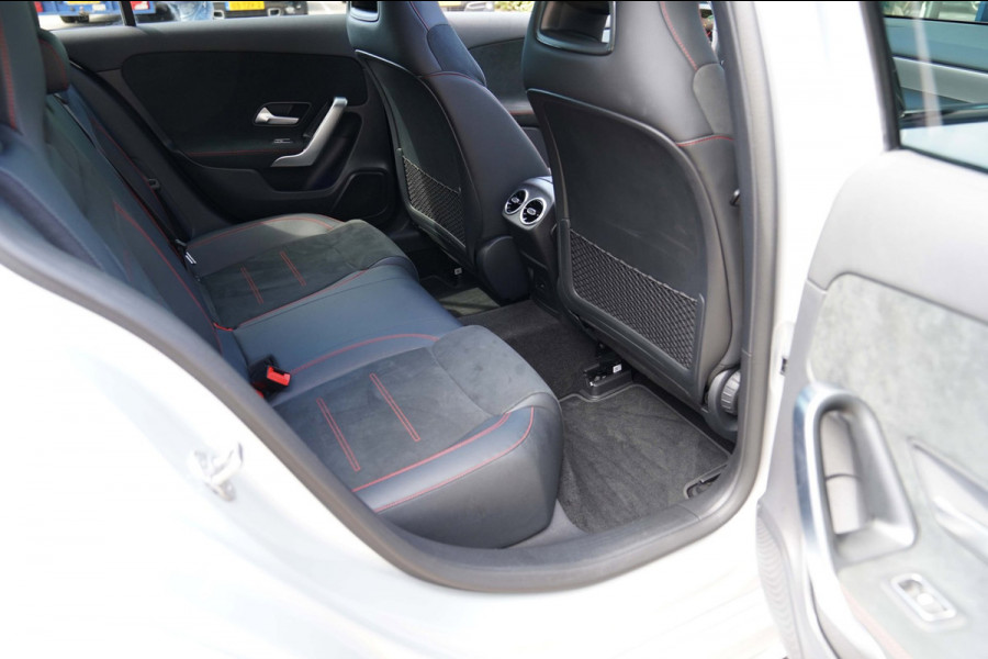 Mercedes-Benz A-Klasse 200 Business Solution AMG|Prijs rijklaar incl. 12 mnd garantie|Schuif/kanteldak Carplay PDC DAB Camera LED