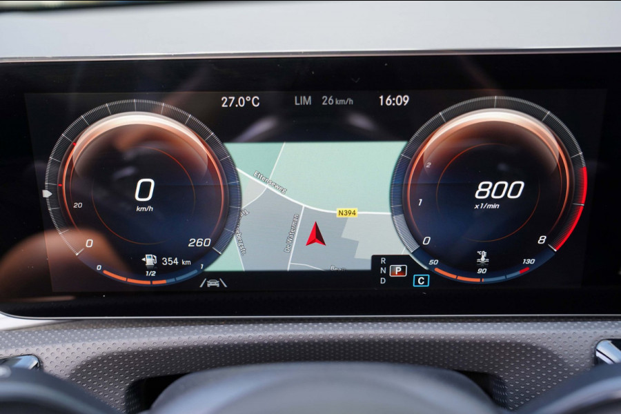 Mercedes-Benz A-Klasse 200 Business Solution AMG|Prijs rijklaar incl. 12 mnd garantie|Schuif/kanteldak Carplay PDC DAB Camera LED
