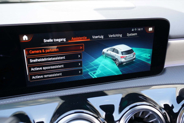 Mercedes-Benz A-Klasse 200 Business Solution AMG|Prijs rijklaar incl. 12 mnd garantie|Schuif/kanteldak Carplay PDC DAB Camera LED