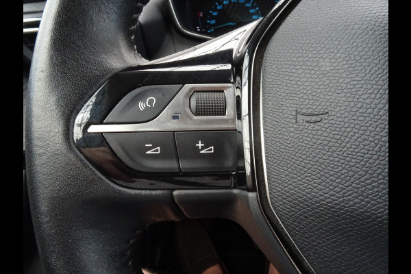 Peugeot e-2008 EV Blue Lease Active 50 kWh * CARPLAY * SOH 93.6% !!