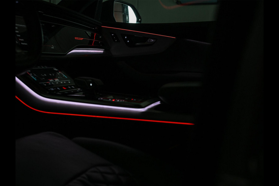 Audi Q8 55 TFSI quattro Pro Line Plus | Panoramadak | Night-Vision | Achterasbesturing | HUD | Luchtvering | B&O | Stoelmassage + Ventilatie | Camera | Soft-Close | Ambiance Interieur | Adaptive Cruise |