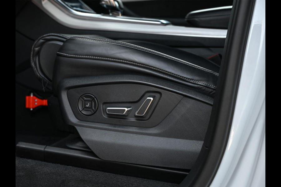 Audi Q8 55 TFSI quattro Pro Line Plus | Panoramadak | Night-Vision | Achterasbesturing | HUD | Luchtvering | B&O | Stoelmassage + Ventilatie | Camera | Soft-Close | Ambiance Interieur | Adaptive Cruise |