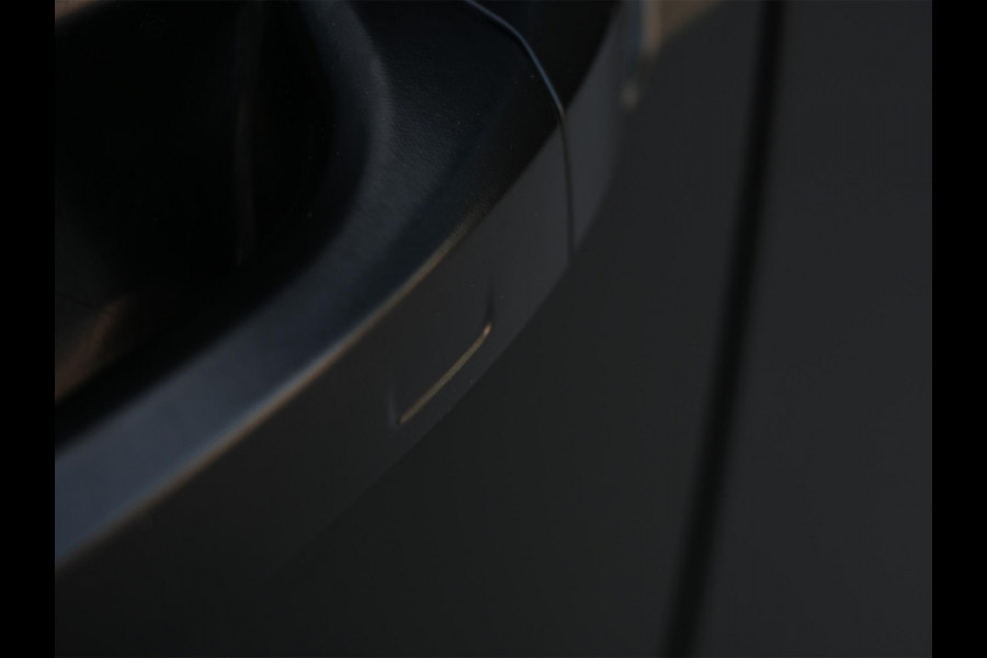 Audi Q8 55 TFSI quattro Pro Line Plus | Panoramadak | Night-Vision | Achterasbesturing | HUD | Luchtvering | B&O | Stoelmassage + Ventilatie | Camera | Soft-Close | Ambiance Interieur | Adaptive Cruise |
