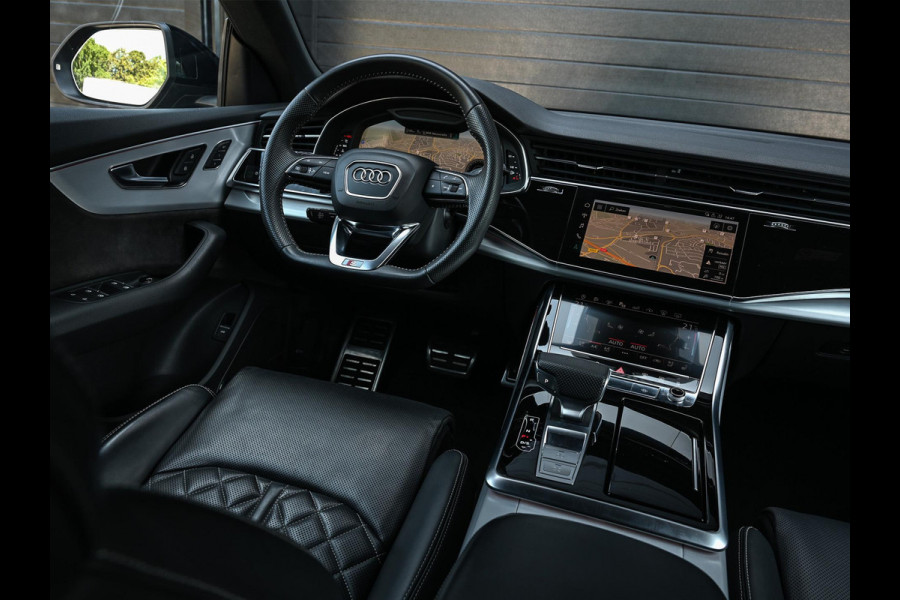 Audi Q8 55 TFSI quattro Pro Line Plus | Panoramadak | Night-Vision | Achterasbesturing | HUD | Luchtvering | B&O | Stoelmassage + Ventilatie | Camera | Soft-Close | Ambiance Interieur | Adaptive Cruise |