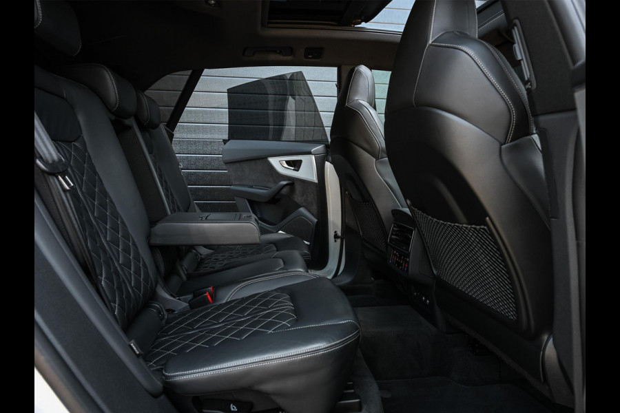 Audi Q8 55 TFSI quattro Pro Line Plus | Panoramadak | Night-Vision | Achterasbesturing | HUD | Luchtvering | B&O | Stoelmassage + Ventilatie | Camera | Soft-Close | Ambiance Interieur | Adaptive Cruise |
