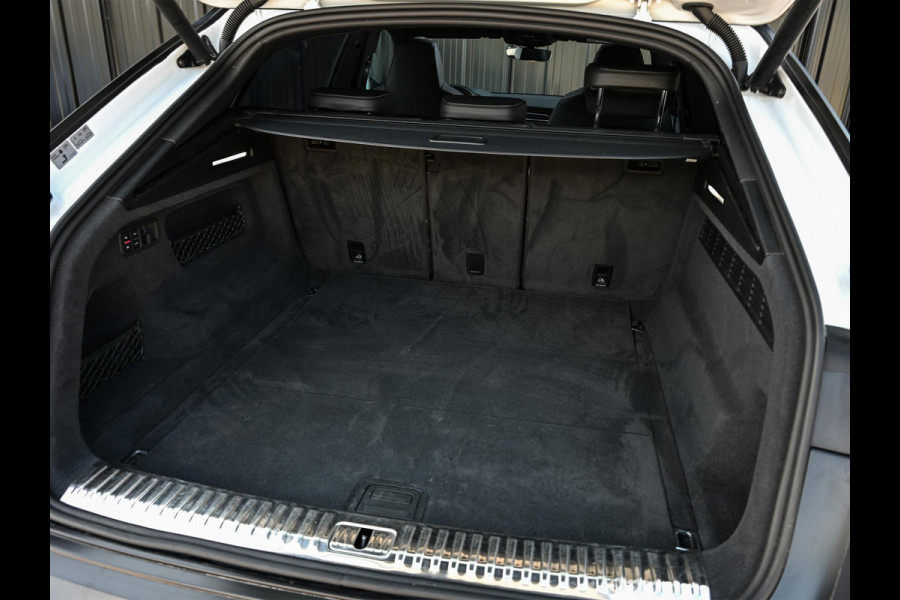 Audi Q8 55 TFSI quattro Pro Line Plus | Panoramadak | Night-Vision | Achterasbesturing | HUD | Luchtvering | B&O | Stoelmassage + Ventilatie | Camera | Soft-Close | Ambiance Interieur | Adaptive Cruise |