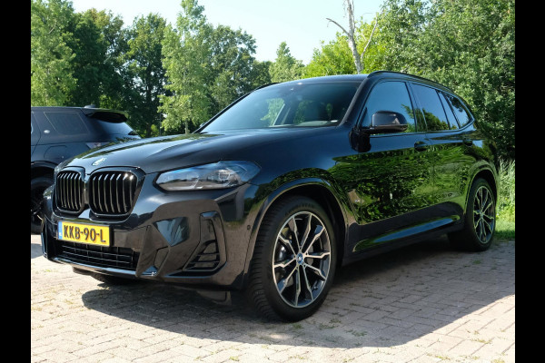 BMW X3 xDrive30e M Sport | Plug-in Hybride | incl. BMW Service Inclusive (5 jaar/100.000 km) | Afneembare Trekhaak | M pakket | Harman Kardon | Sportstoelen | Elektrische stoelen met geheugenfunctie | 360 graden camera | Stoelverwarming | Keyless | Elektrische achterklep | Adaptive Led | High-beam Headlights Control | Head Up Display | Adaptief demping systeem