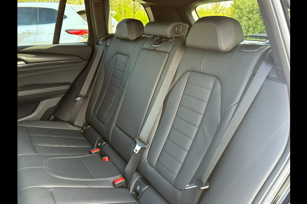 BMW X3 xDrive30e M Sport | Plug-in Hybride | incl. BMW Service Inclusive (5 jaar/100.000 km) | Afneembare Trekhaak | M pakket | Harman Kardon | Sportstoelen | Elektrische stoelen met geheugenfunctie | 360 graden camera | Stoelverwarming | Keyless | Elektrische achterklep | Adaptive Led | High-beam Headlights Control | Head Up Display | Adaptief demping systeem
