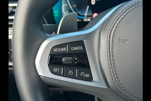 BMW X3 xDrive30e M Sport | Plug-in Hybride | incl. BMW Service Inclusive (5 jaar/100.000 km) | Afneembare Trekhaak | M pakket | Harman Kardon | Sportstoelen | Elektrische stoelen met geheugenfunctie | 360 graden camera | Stoelverwarming | Keyless | Elektrische achterklep | Adaptive Led | High-beam Headlights Control | Head Up Display | Adaptief demping systeem