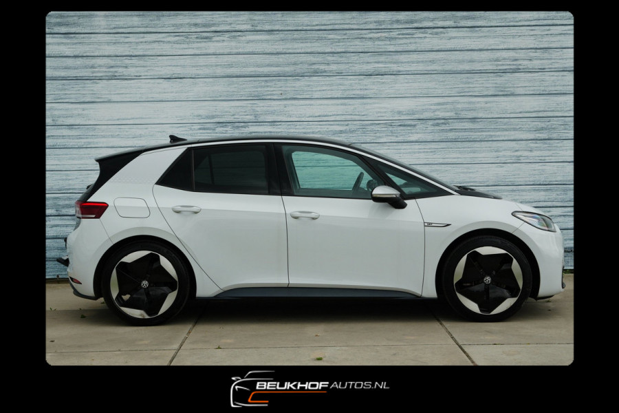 Volkswagen ID.3 First Max 58 kWh Panorama Trekhaak Cam 92.5%