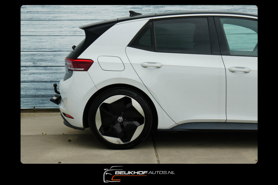 Volkswagen ID.3 First Max 58 kWh Panorama Trekhaak Cam 92.5%