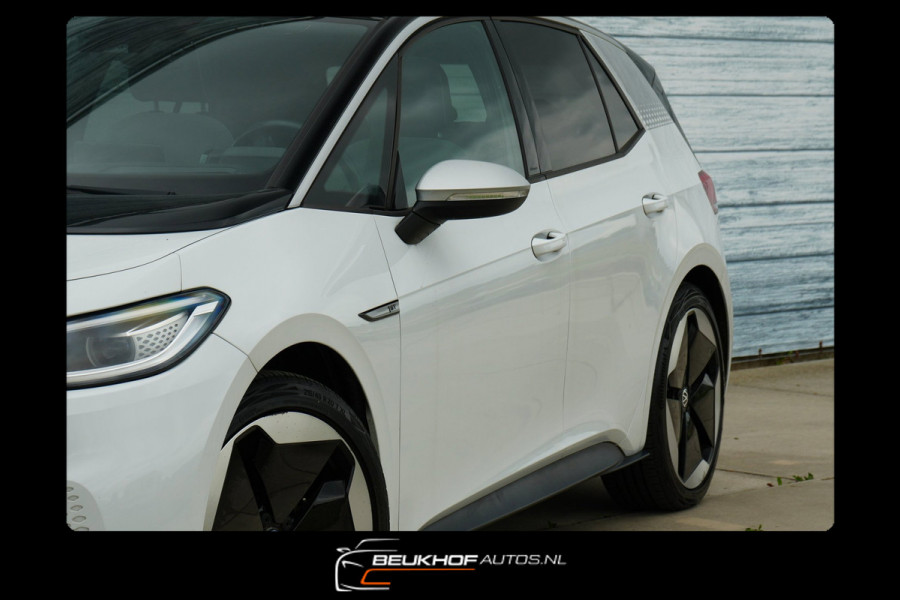 Volkswagen ID.3 First Max 58 kWh Panorama Trekhaak Cam 92.5%