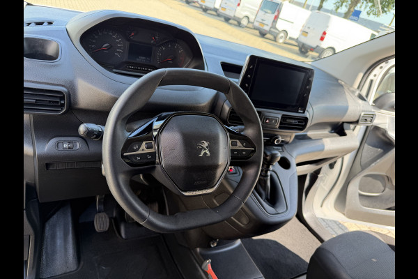 Peugeot Partner 1.2 PureTech Premium / vaste prijs rijklaar € 11.750 ex btw / lease vanaf € 198 / airco / cruise control / pdc achter / navigatie / raam in de schuifdeur / euro 6 !