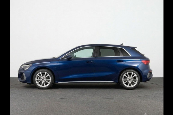 Audi A3 Sportback S edition 40 TFSI e 204 pk | Assis.pak Driving+Parking plus | Warmtewerend glas donker tint | Ambient sfeerverlichting | Adaptive Cruise Control |
