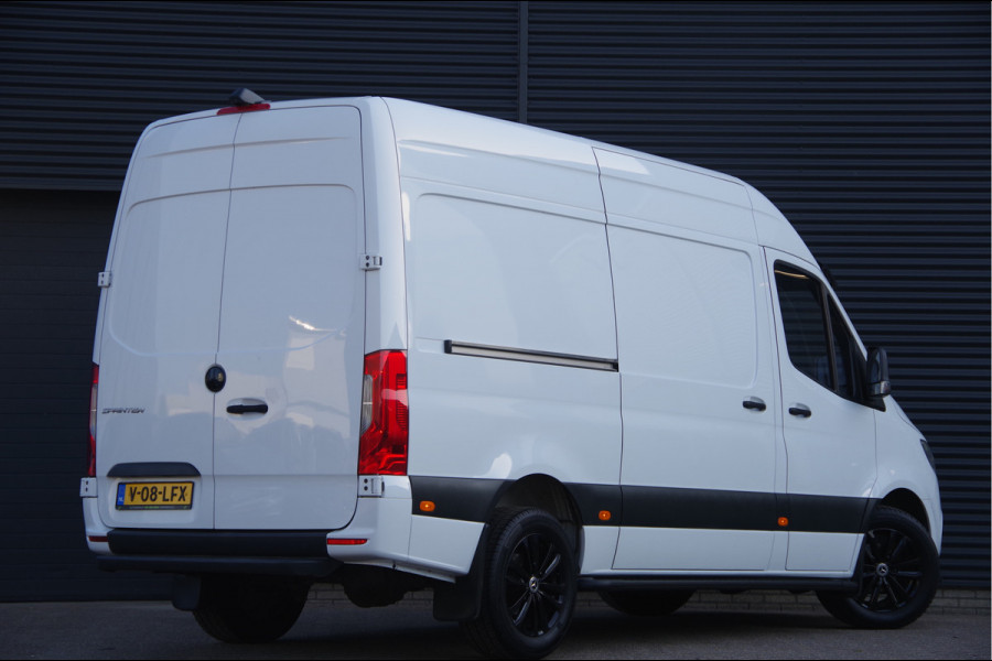 Mercedes-Benz Sprinter 319 3.0 V6 L2H2 3P, AUT. LED, STANDKACHEL, STOELVERWARMING, CAMERA, CRUISE, LEDER STUUR, NAVI BY APPLE CARPLAY